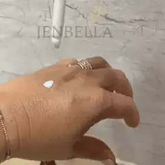 Aplicación real del sérum protector solar Jenbella sobre la piel